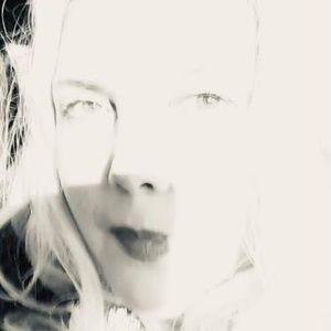 Meet your Posher, Gia